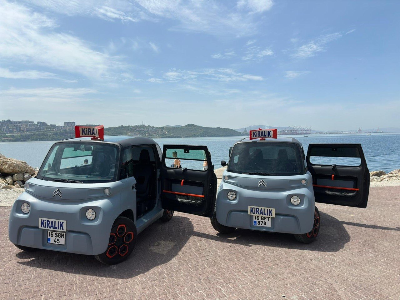 EcoRide elektrikli araç filosu